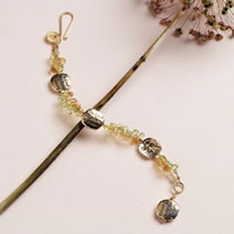 Learn how to make jewelry with beads