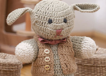 Free Amigurumi Tutorial #4: Sir Stephen crochet bunny