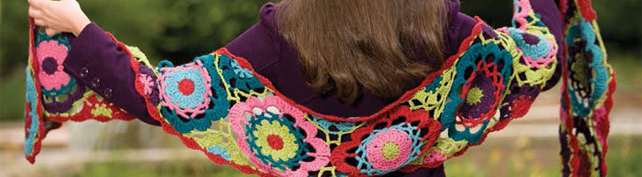 Start with the basics of crochet motifs, then move onto one of five patterns to combine them. Start with the basics of crochet motifs, then move onto one of five patterns to combine them.