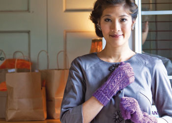 Lace Glove Pattern: Lace and Twist Gloves Lace Glove Pattern: Lace and Twist Gloves