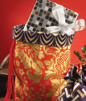 Get step by step instructions for all sorts of holiday and Christmas sewing projects. Get step by step instructions for all sorts of holiday and Christmas sewing projects.