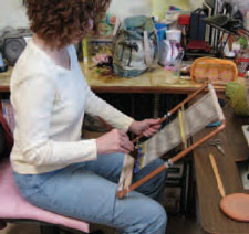 Discover how to properly use a tapestry loom tapestry-loom