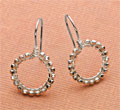 Embroidered Hoops Wire, wirework, wire jewelry, wire jewelry projects, jewelry making, how to make wire jewelry.