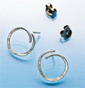 Go-Round-in-Circles Wire, wirework, wire jewelry, wire jewelry projects, jewelry making, how to make wire jewelry.