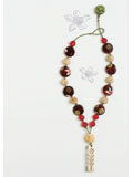 Monkey in the Middle Jewelry making, beading, beaded, beaded bracelets, beaded necklace, jewelry making, how to make bracelets, how to bead, beads, making jewelry, Stringing, beading projects, custom made jewelry, beaded jewelry designs.
