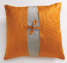 A pretty closure is the perfect finishing touch to a pillow project. A pretty closure is the perfect finishing touch to a pillow project.